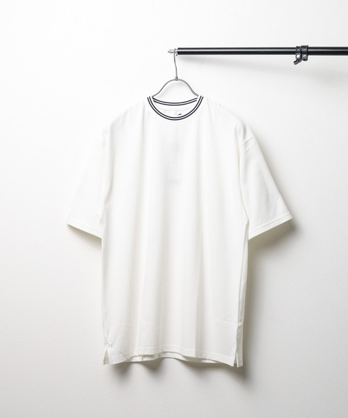 INNOCENT（イノセント）の「鹿の子ライン入り刺繍クルーTシャツ（Tシャツ/カットソー・レディース・ホワイト/ブラック/ピンク/サックスブルー/ワイン/ネイビー/チャコールグレー/カーキ・MEDIUM/X-LARGE/LARGE）」の2枚目の写真