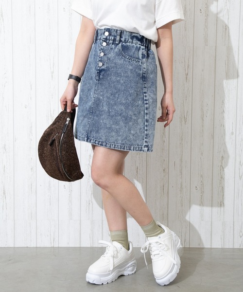 SpRay(スプレイ)の「ケミカルデニムミニスカート(スカート・レディース・ライトブルー/ブラック/ネイビー・FREE)」の3枚目の写真