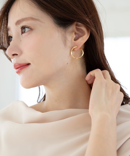 colleca la(コレカラ)の「クラフトサークルピアス(ピアス(両耳用)・レディース・シルバー/ゴールド・フリ-)」の3枚目の写真