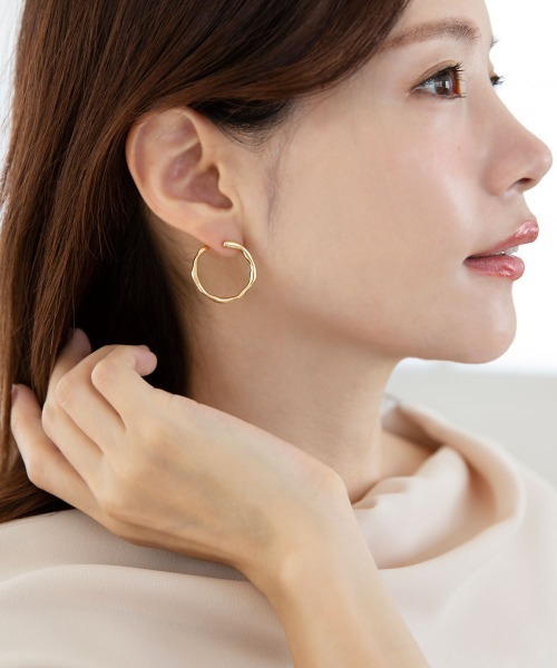 colleca la(コレカラ)の「クラフトサークルピアス(ピアス(両耳用)・レディース・シルバー/ゴールド・フリ-)」の4枚目の写真