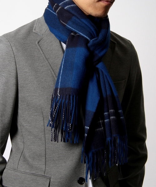 UNITED ARROWS（ユナイテッドアローズ）の「＜JOHNSTONS(ジョンストンズ)＞ CA/WO TT/CHK（マフラー・メンズ・ブラック/ピンク/ケリー/コバルトブルー/ネイビー・フリー）」の9枚目の写真