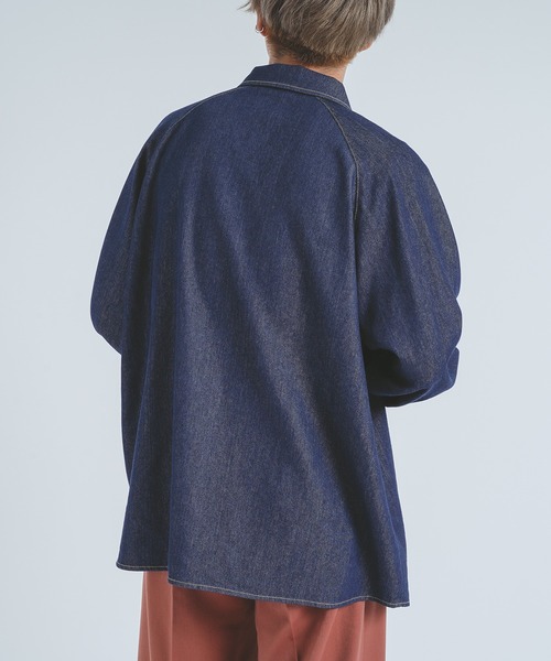 epnok（エプノック）の「デニムオーバーシャツ（シャツ/ブラウス・メンズ・ブラック/インディゴブルー・MEDIUM/LARGE）」の6枚目の写真