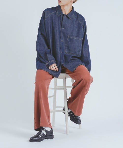 epnok（エプノック）の「デニムオーバーシャツ（シャツ/ブラウス・メンズ・ブラック/インディゴブルー・MEDIUM/LARGE）」の7枚目の写真