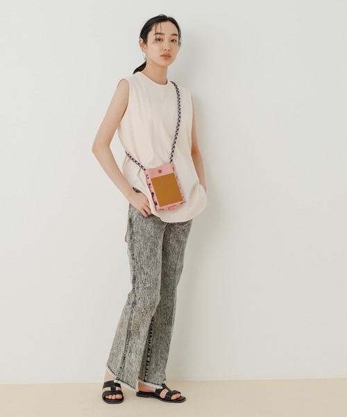 ADAM ET ROPE'(アダムエロペ)の「Iストラップラインストーンサンダル(サンダル・レディース・ブラック/シルバー・38/36/37)」の4枚目の写真