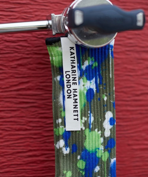 KATHARINE HAMNETT LONDON （キャサリンハムネットロンドン）の「KATHARINE HAMNETT LONDON/キャサリンハムネットロンドン Love Spray socks（ソックス/靴下・メンズ・チャコール/カーキ・FREE/25-27CM）」の12枚目の写真