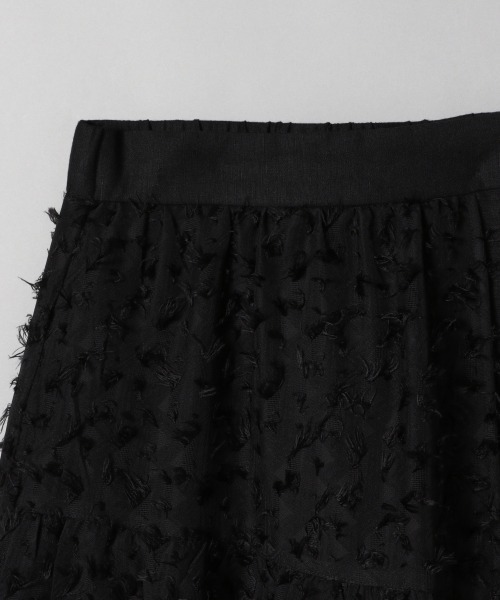 JEANASIS（ジーナシス）の「ジャガードレイヤーティアードスカート/943391（スカート・レディース・グレイッシュベージュ/ブラック・FREE）」の3枚目の写真