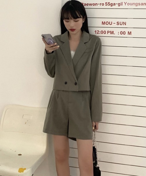 MANGROVE（マングローブ）の「【セットアップ対応】タック入りショートパンツ（その他パンツ・レディース・ブラック/カーキ系・FREE）」の5枚目の写真