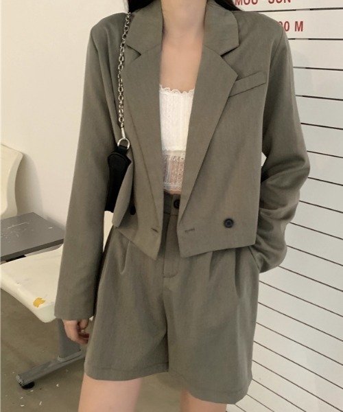 MANGROVE（マングローブ）の「【セットアップ対応】タック入りショートパンツ（その他パンツ・レディース・ブラック/カーキ系・FREE）」の9枚目の写真