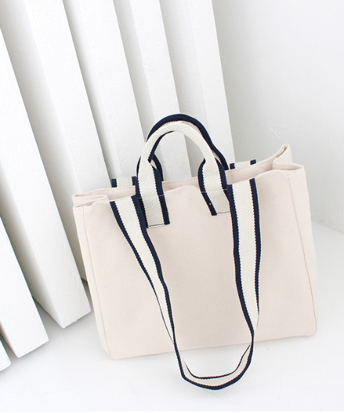 MODE ROBE(モードローブ)の「キャンパストートバッグ(トートバッグ・レディース・ブラック/アイボリー・FREE)」の5枚目の写真