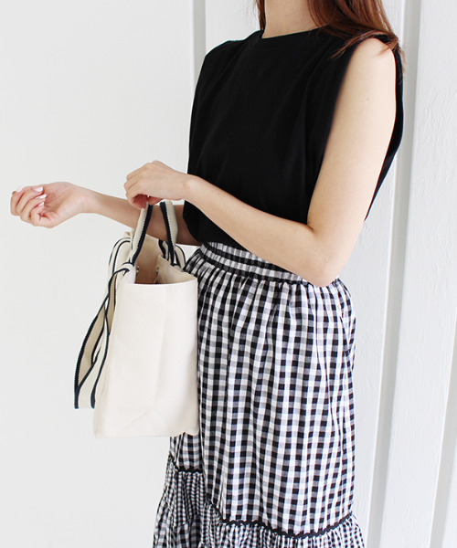 MODE ROBE(モードローブ)の「キャンパストートバッグ(トートバッグ・レディース・ブラック/アイボリー・FREE)」の19枚目の写真