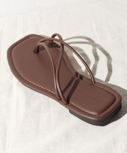 me+em select（ミームセレクト）の「ナローストラップトングサンダル（サンダル・レディース・ブラック/ブラウン/アイボリー・23/24/24.5/23.5）」の8枚目の写真