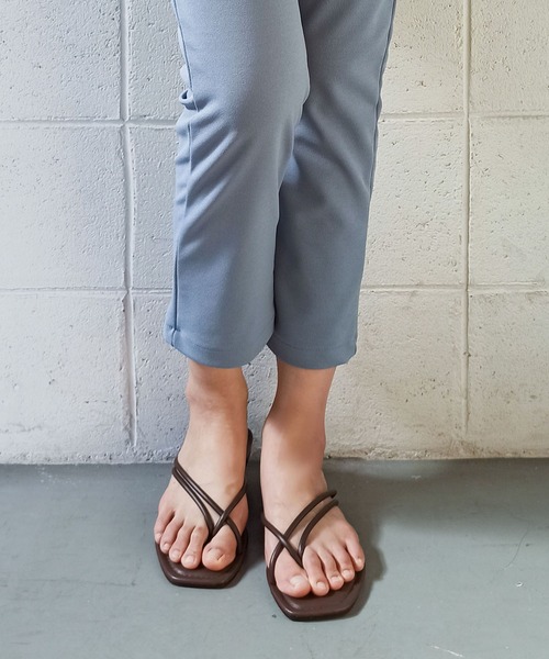 me+em select（ミームセレクト）の「ナローストラップトングサンダル（サンダル・レディース・ブラック/ブラウン/アイボリー・23/24/24.5/23.5）」の16枚目の写真