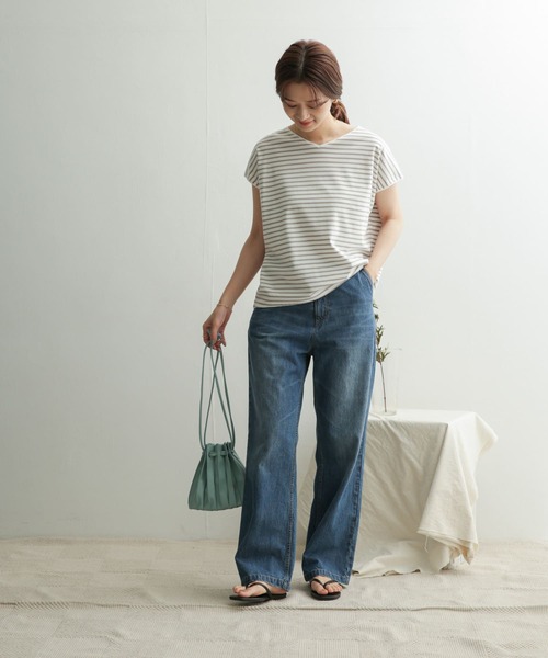 URBAN RESEARCH DOORS（アーバンリサーチドアーズ）の「リヨセルコットンVネックボーダー（Tシャツ/カットソー・レディース・ネイビー/グレー系その他/グリーン系その他・ONE）」の8枚目の写真