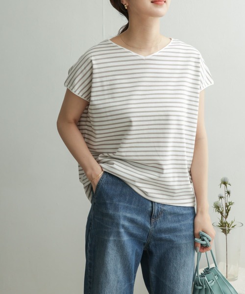 URBAN RESEARCH DOORS（アーバンリサーチドアーズ）の「リヨセルコットンVネックボーダー（Tシャツ/カットソー・レディース・ネイビー/グレー系その他/グリーン系その他・ONE）」の5枚目の写真