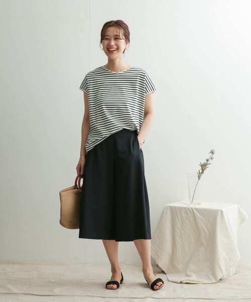 URBAN RESEARCH DOORS（アーバンリサーチドアーズ）の「リヨセルコットンVネックボーダー（Tシャツ/カットソー・レディース・ネイビー/グレー系その他/グリーン系その他・ONE）」の12枚目の写真