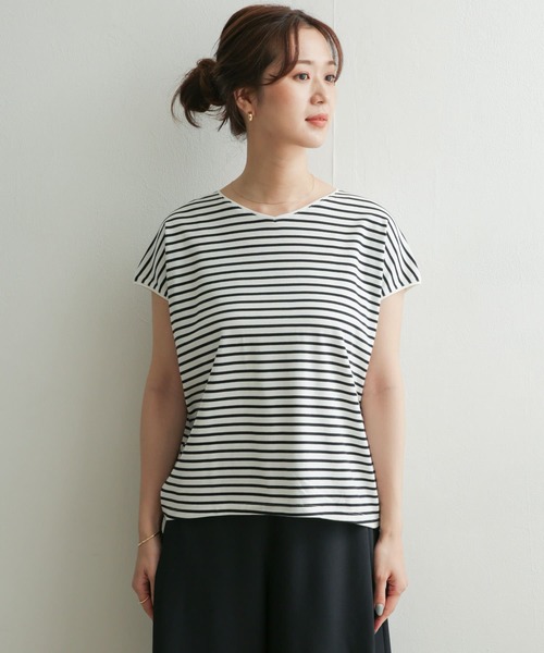 URBAN RESEARCH DOORS（アーバンリサーチドアーズ）の「リヨセルコットンVネックボーダー（Tシャツ/カットソー・レディース・ネイビー/グレー系その他/グリーン系その他・ONE）」の16枚目の写真