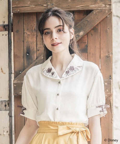 axes femme（アクシーズファム）の「【美女と野獣】刺繍ブラウス