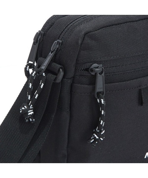 THE NORTH FACE(ザノースフェイス)の「THE NORTH FACE ザ・ノースフェイス/ スクエアミニショルダーバッグ SQUARE MINI BAG(ショルダーバッグ・メンズ・ブラック・FREE)」の18枚目の写真
