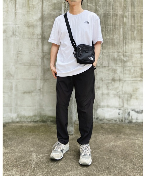 THE NORTH FACE(ザノースフェイス)の「THE NORTH FACE ザ・ノースフェイス/ スクエアミニショルダーバッグ SQUARE MINI BAG(ショルダーバッグ・メンズ・ブラック・FREE)」の7枚目の写真