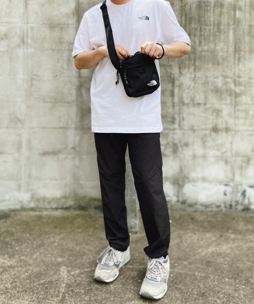 THE NORTH FACE(ザノースフェイス)の「THE NORTH FACE ザ・ノースフェイス/ スクエアミニショルダーバッグ SQUARE MINI BAG(ショルダーバッグ・メンズ・ブラック・FREE)」の6枚目の写真