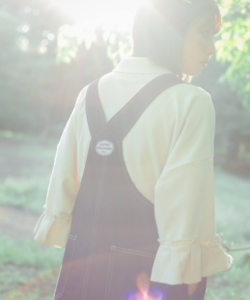 nemne store(ネンネストア)の「ぽかぽか陽気とリメイク風ソデフリルポロシャツ(ポロシャツ・レディース・ライトブルー/ベージュ/オフホワイト・フリー)」の5枚目の写真