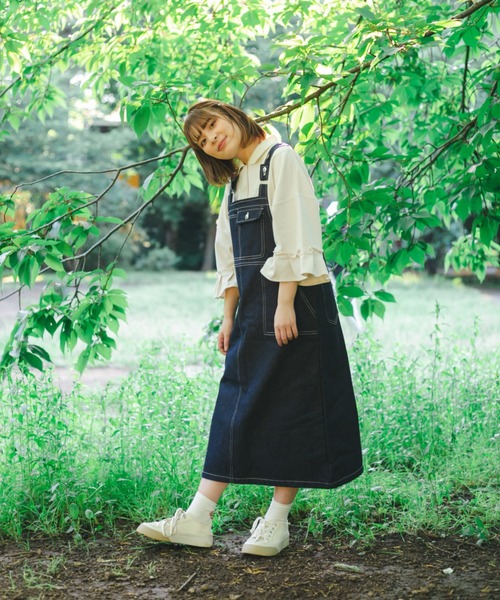 nemne store(ネンネストア)の「ぽかぽか陽気とリメイク風ソデフリルポロシャツ(ポロシャツ・レディース・ライトブルー/ベージュ/オフホワイト・フリー)」の8枚目の写真