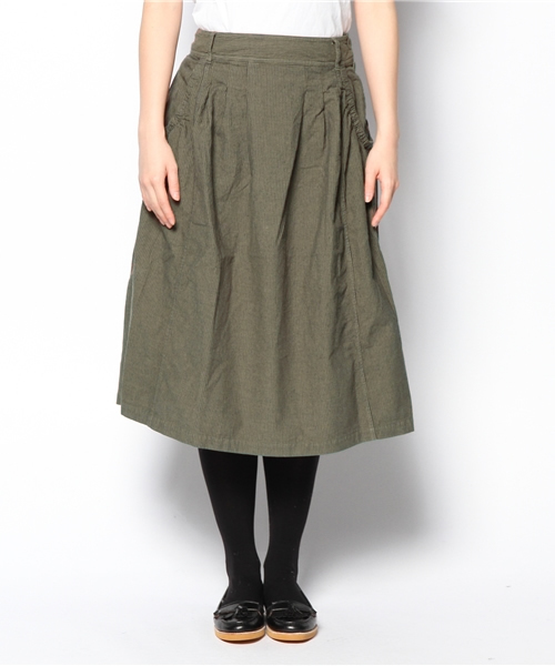 LBC（エルビーシー）の「コットンオーバーダイタックミモレ丈スカート           （スカート・レディース・オリーブ/ネイビー・MEDIUM）」の2枚目の写真