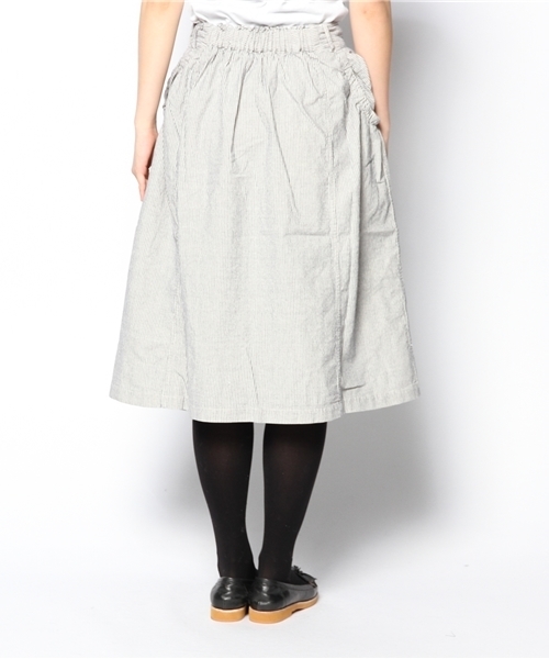 LBC（エルビーシー）の「コットンオーバーダイタックミモレ丈スカート           （スカート・レディース・オリーブ/ネイビー・MEDIUM）」の10枚目の写真