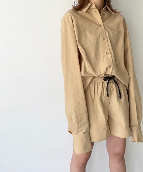 CANAL JEAN（キャナルジーン）の「RCW BLUE LABEL(ブルーレーベル) コットンロングスリーブシャツ（シャツ/ブラウス・レディース・ブラック/ベージュ/グリーン・38）」の7枚目の写真