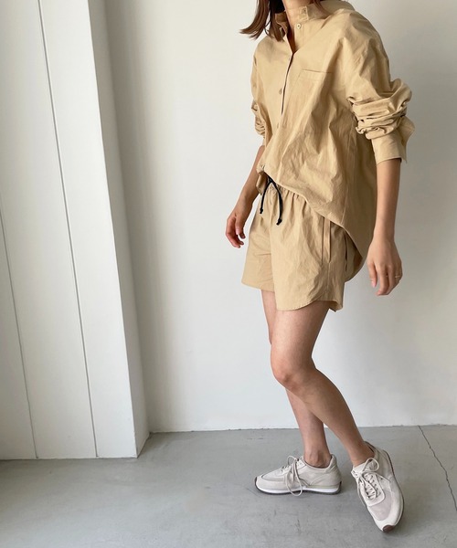 CANAL JEAN（キャナルジーン）の「RCW BLUE LABEL(ブルーレーベル) コットンロングスリーブシャツ（シャツ/ブラウス・レディース・ブラック/ベージュ/グリーン・38）」の8枚目の写真