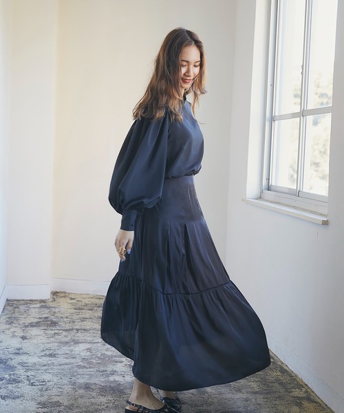 RANDEBOO（ランデブー）の「Aurora skirt（スカート・レディース・ベージュ/ブラック・FREE）」の3枚目の写真