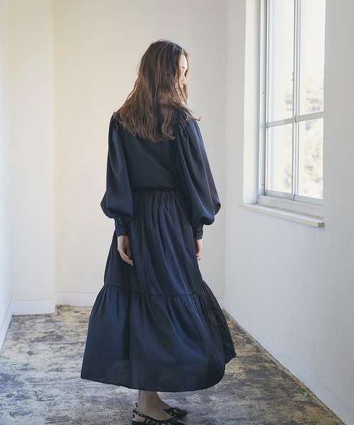 RANDEBOO（ランデブー）の「Aurora skirt（スカート・レディース・ベージュ/ブラック・FREE）」の4枚目の写真