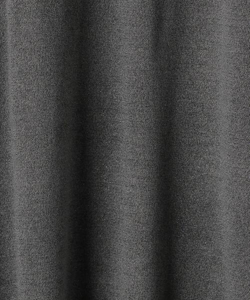 green label relaxing(グリーンレーベルリラクシング)の「テンジク シアー ラメ Vネック プルオーバー ニット -ウォッシャブル-(ニット/セーター・レディース・ダークグレー/ナチュラル・FREE)」の4枚目の写真