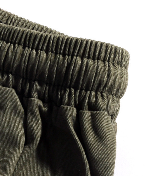 neos（ネオス）の「【neos -addictive design-】ルーズシルエット サイドポケット バルーン ジョガー アンクル丈 カーゴパンツ（カーゴパンツ・メンズ・ホワイト/グリーン/ブラック・LARGE/MEDIUM/X-LARGE）」の4枚目の写真