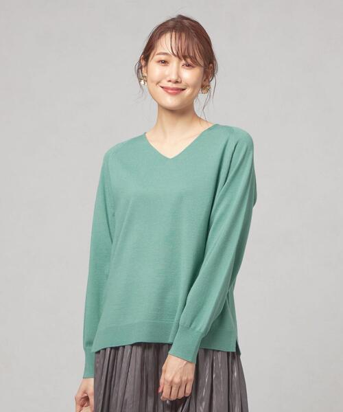 closet story（クローゼットストーリー）の「＜closet story（クローゼットストーリー）＞サイドスリット Vネック ニットプルオーバー -ウォッシャブル-（ニット/セーター・レディース・ネイビー/ライム/ライラック/ホワイト・FREE）」の3枚目の写真