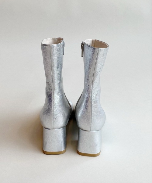 Charles Chaton（シャルルシャトン）の「CHARLES CHATON foil short boots（ブーツ・レディース・シルバー・38/36/37）」の5枚目の写真
