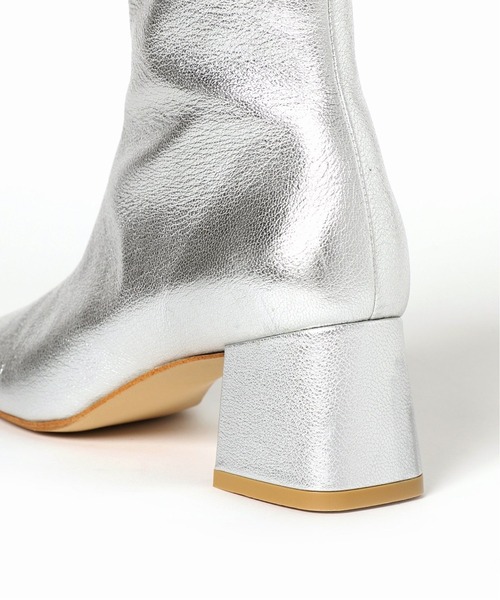 Charles Chaton（シャルルシャトン）の「CHARLES CHATON foil short boots（ブーツ・レディース・シルバー・38/36/37）」の10枚目の写真