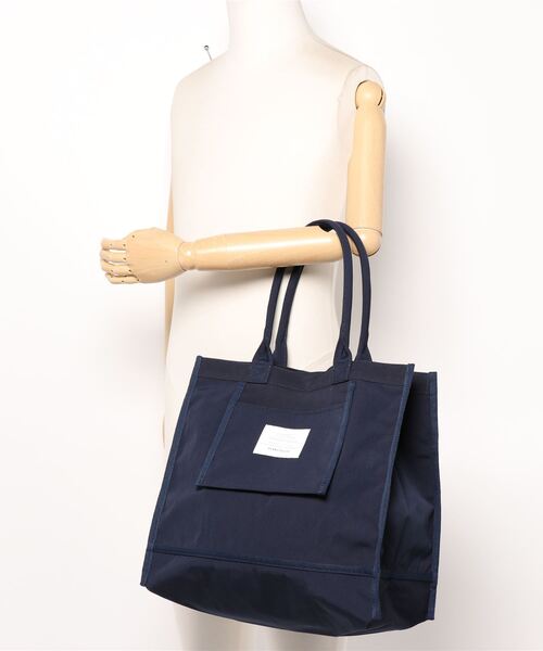 BEAMS DESIGN(ビームス デザイン)の「BEAMS DESIGN(ビームス デザイン) INSIDE OUT トートバッグ(L)(トートバッグ・メンズ・ブラック/ネイビー/グリーン/ブラウン/ブルー/オレンジ・FREE)」の13枚目の写真