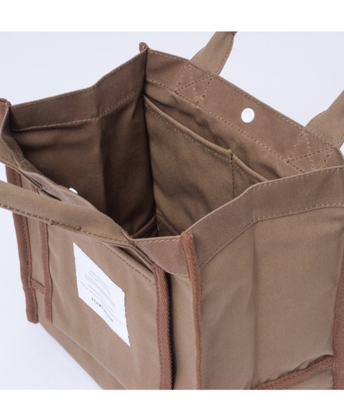 BEAMS DESIGN(ビームス デザイン)の「BEAMS DESIGN(ビームス デザイン) INSIDE OUT トートバッグ(L)(トートバッグ・メンズ・ブラック/ネイビー/グリーン/ブラウン/ブルー/オレンジ・FREE)」の18枚目の写真