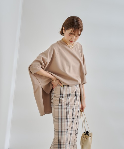 DouDou(ドゥドゥ)の「【WEB限定】ポンチョプルオーバー(Tシャツ/カットソー・レディース・ブラック/オフホワイト/キャメル・FREE)」の14枚目の写真