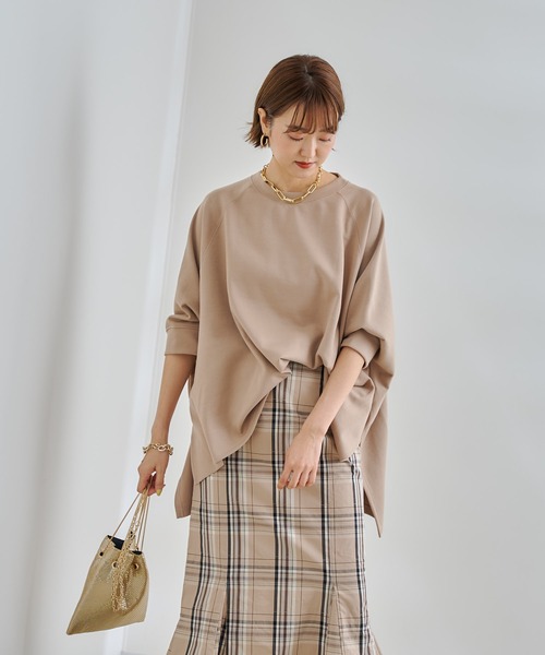 DouDou(ドゥドゥ)の「【WEB限定】ポンチョプルオーバー(Tシャツ/カットソー・レディース・ブラック/オフホワイト/キャメル・FREE)」の21枚目の写真