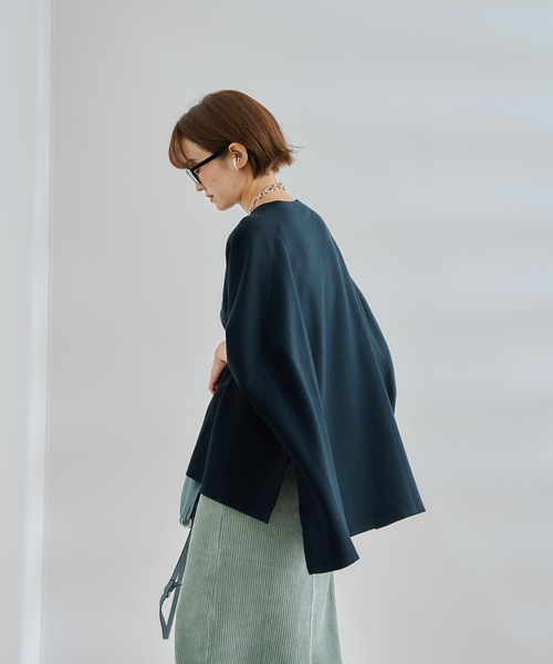 DouDou(ドゥドゥ)の「【WEB限定】ポンチョプルオーバー(Tシャツ/カットソー・レディース・ブラック/オフホワイト/キャメル・FREE)」の9枚目の写真