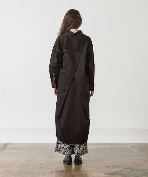 ALLUMER（アリュメール）の「N/Cツイルステッチワークシャツワンピース（シャツワンピース・レディース・ブラック/ベージュ・1）」の3枚目の写真