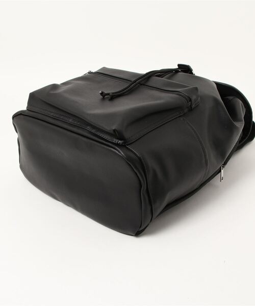 DEVICE（デバイス）の「【インフルエンサー こーせ＆ぬこコラボ】Rename フェイクレザー  ギャザーデザイン バックパック リュックサック（バックパック/リュック・レディース・ブラック・FREE）」の3枚目の写真