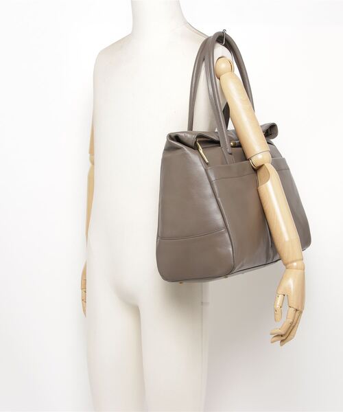 TOFF&LOADSTONE（トフアンドロードストーン）の「タイド（トートバッグ・メンズ・ダークグレー・FREE）」の3枚目の写真