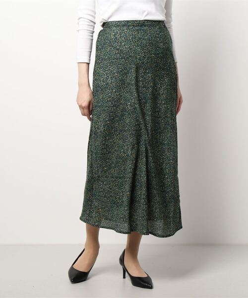 Lugnoncure（ルノンキュール）の「柄アソートプリントスカート（スカート・レディース・オレンジ/ネイビー/ベージュ・ﾌﾘ-）」の2枚目の写真