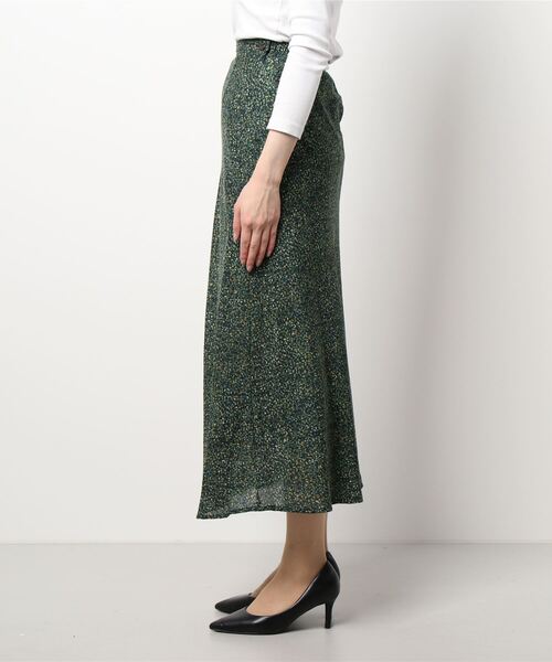 Lugnoncure（ルノンキュール）の「柄アソートプリントスカート（スカート・レディース・オレンジ/ネイビー/ベージュ・ﾌﾘ-）」の6枚目の写真