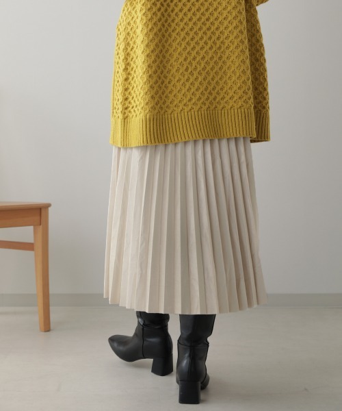 Bou Jeloud（ブージュルード）の「起毛プリーツロングスカート（スカート・レディース・グレー/オフホワイト/キャメル・38）」の14枚目の写真