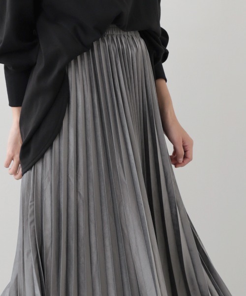 Bou Jeloud（ブージュルード）の「起毛プリーツロングスカート（スカート・レディース・グレー/オフホワイト/キャメル・38）」の11枚目の写真