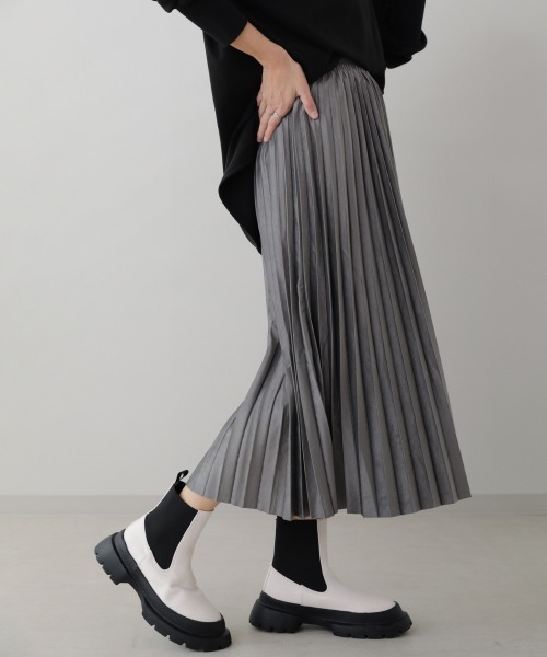 Bou Jeloud（ブージュルード）の「起毛プリーツロングスカート（スカート・レディース・グレー/オフホワイト/キャメル・38）」の15枚目の写真